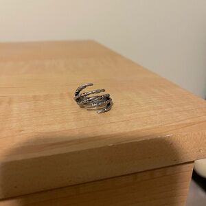 Elegant Silver Twisted Ring